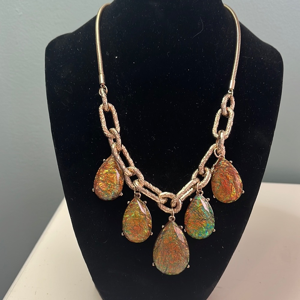 N53. Chunky irridescent necklace.